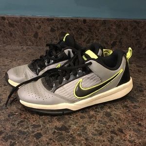 Nike Boys Tennis shoes - size 5